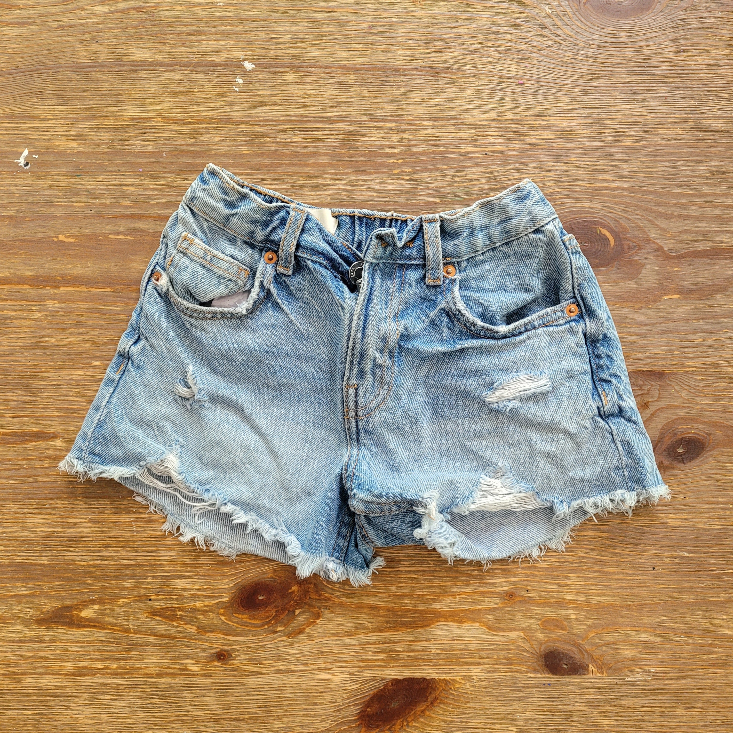 Zara - short - 8/9 ans