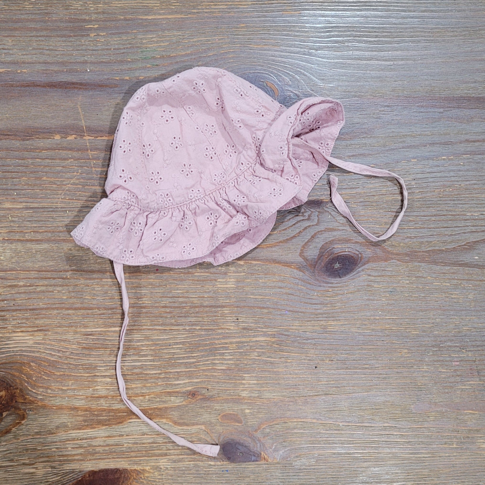 H&M- chapeau- 6/9 mois